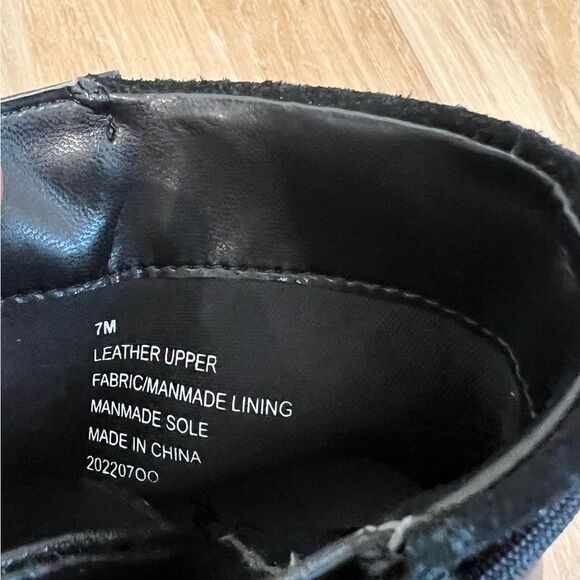 GIANNI BINI Wander Lust Lug Sole Platform Black Booties Size 7 - Picture 6 of 8